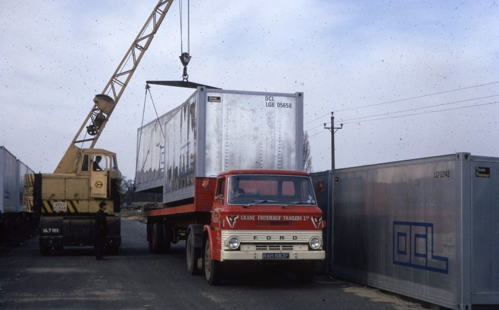 Crane fruehauf at station 2